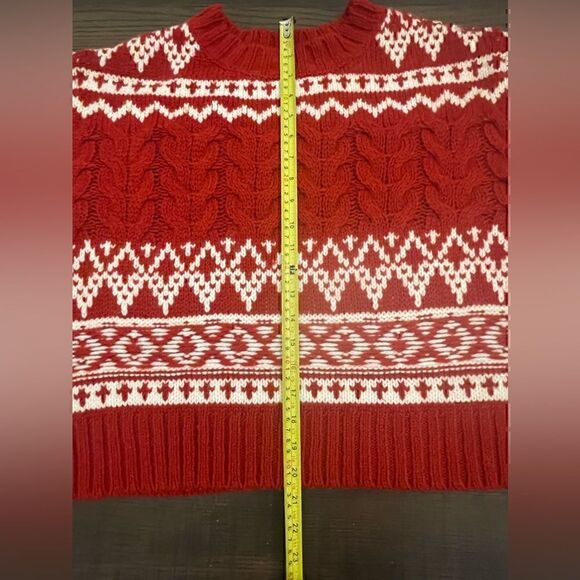American Eagle Red and Cream Winter Holiday Sweater - Picture 6 of 8